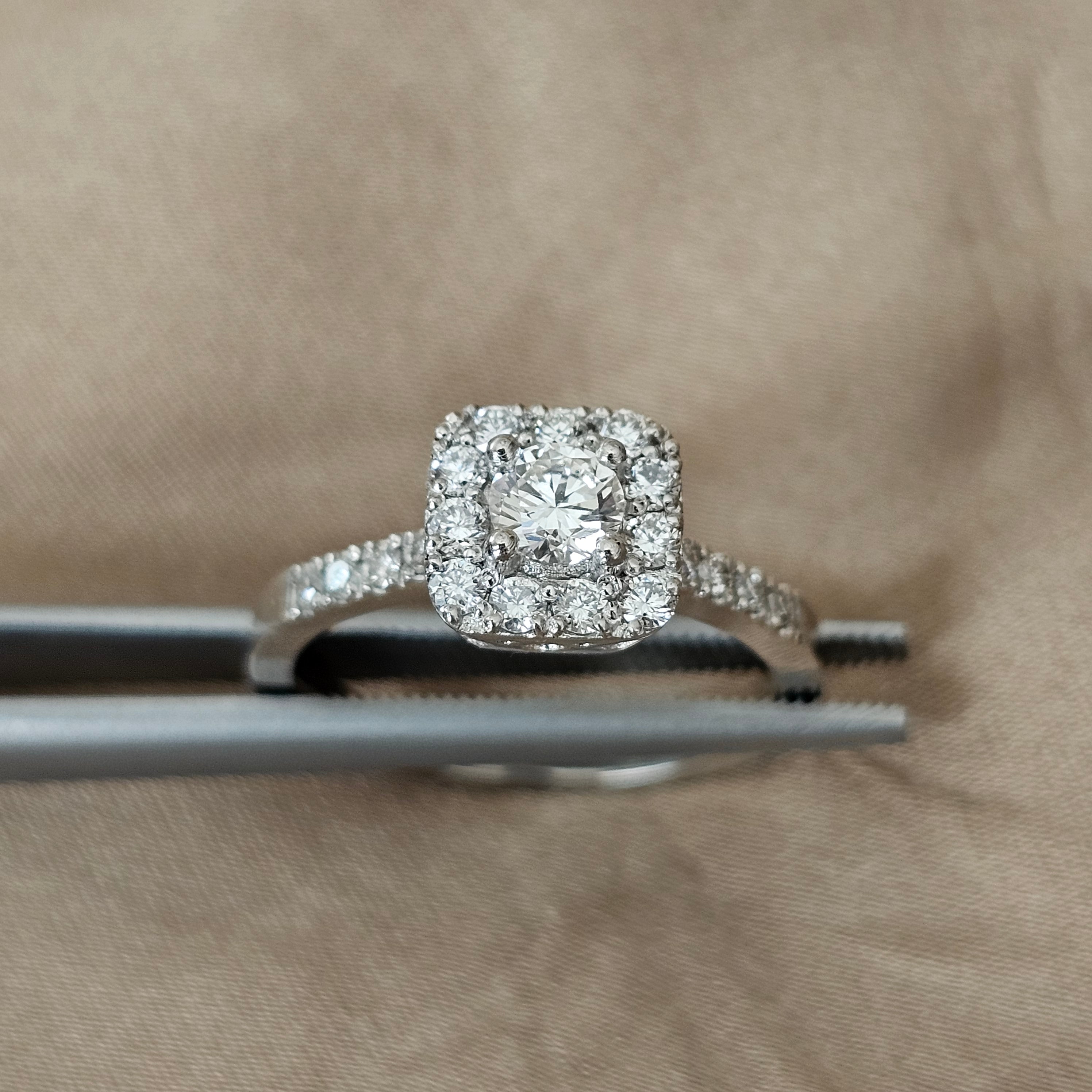 Anillo Julia