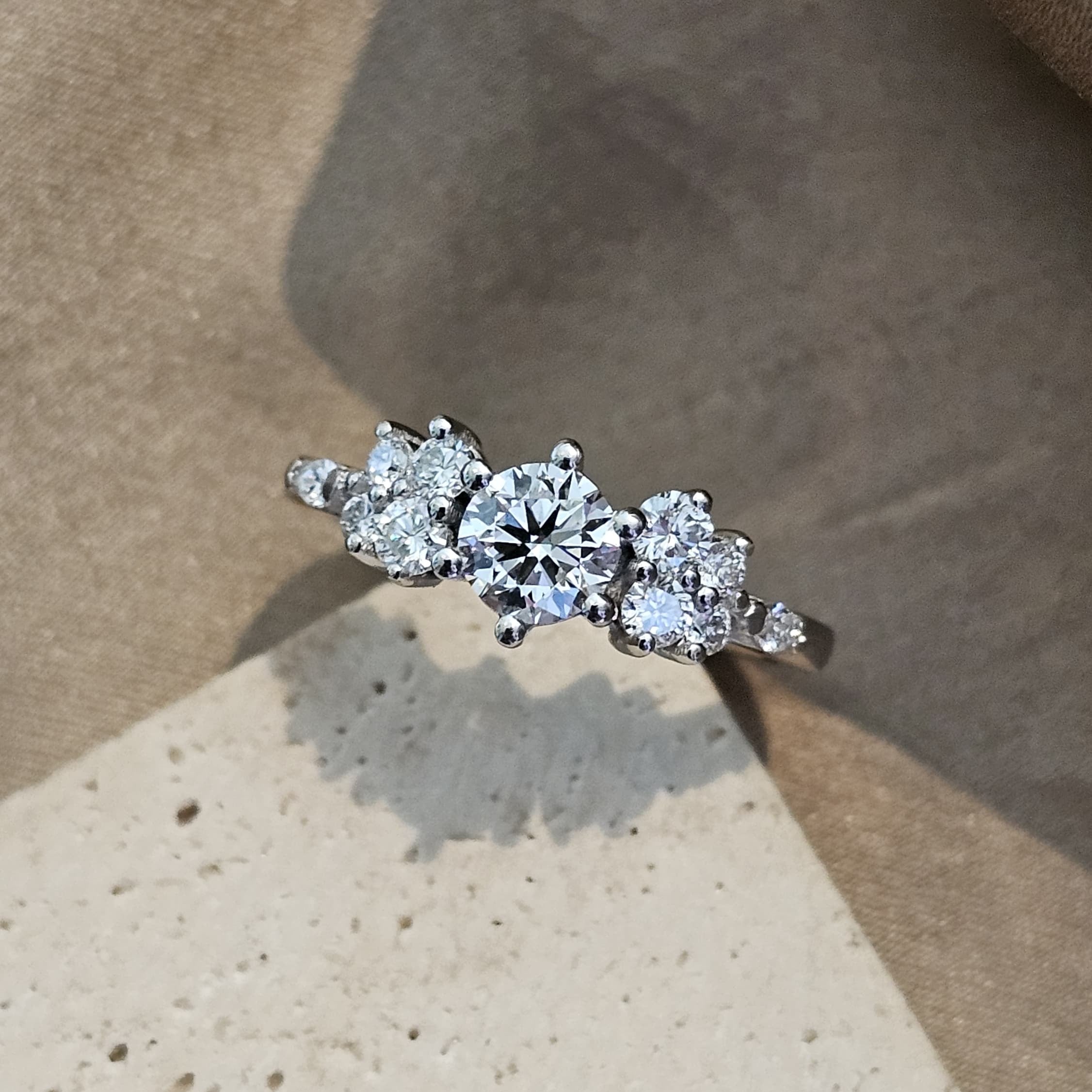 Anillo Maia