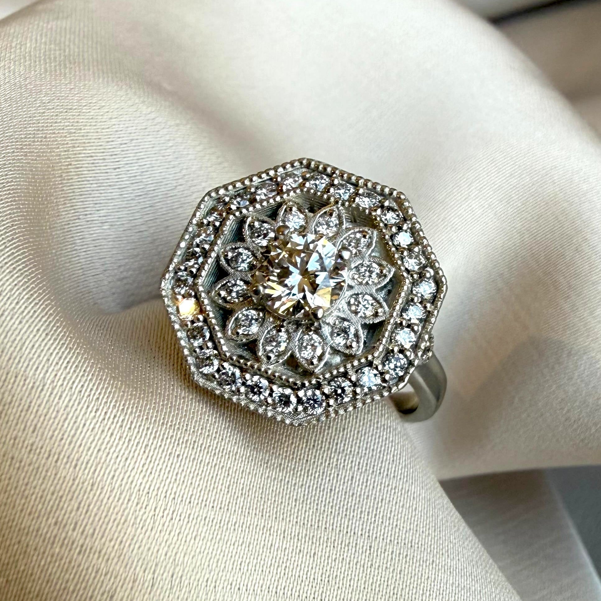 Anillo Octogonal Fleur