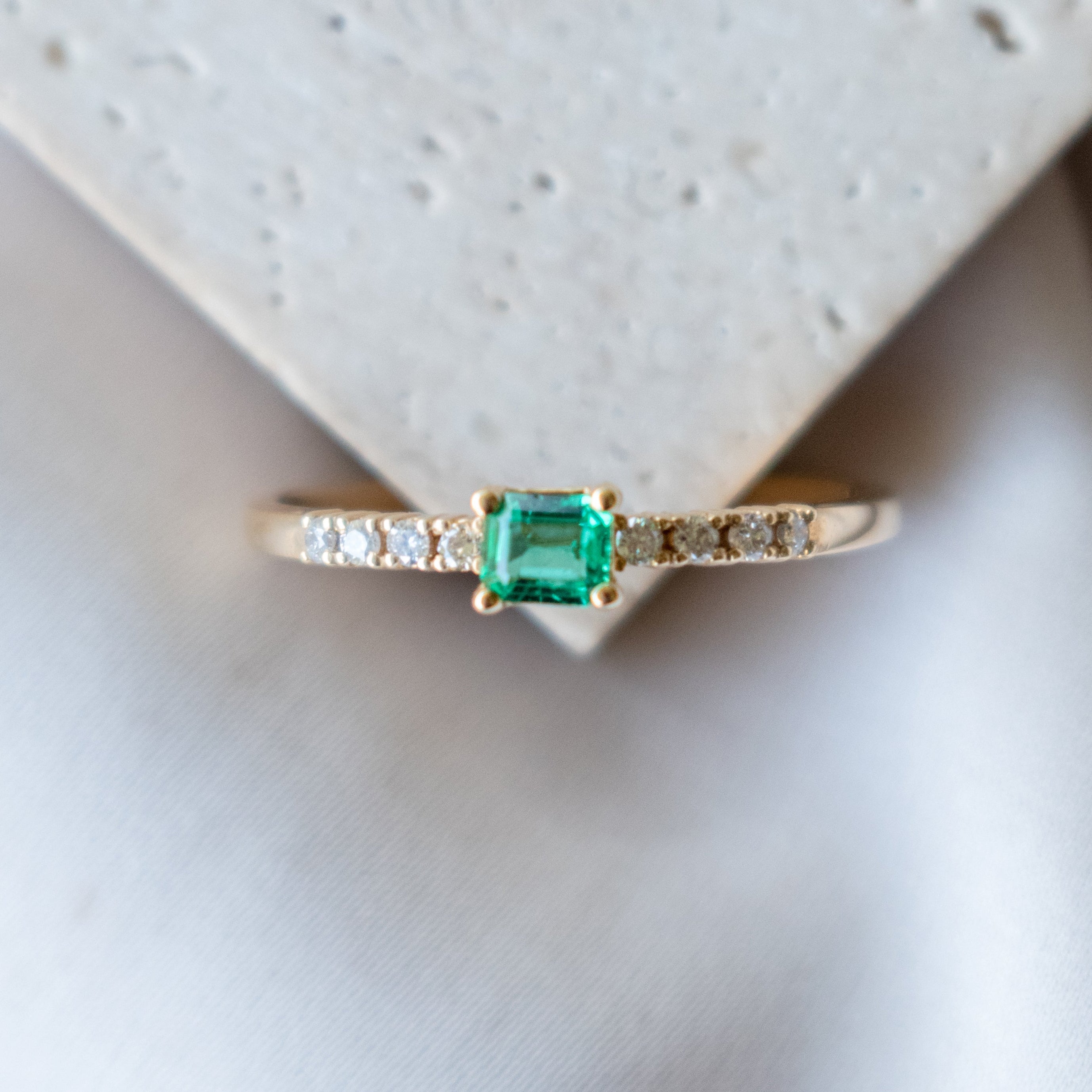 Anillo Émeraude