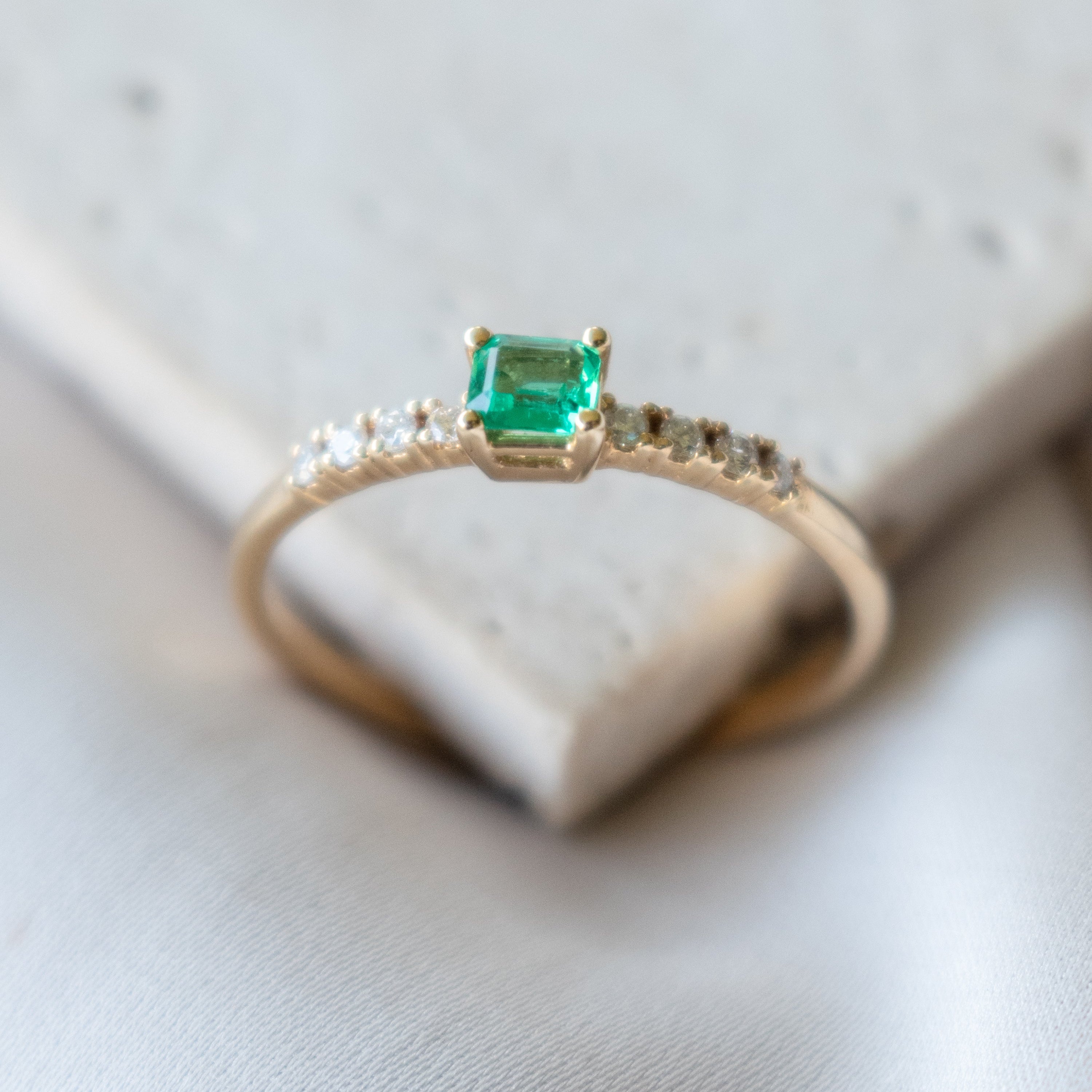 Anillo Émeraude
