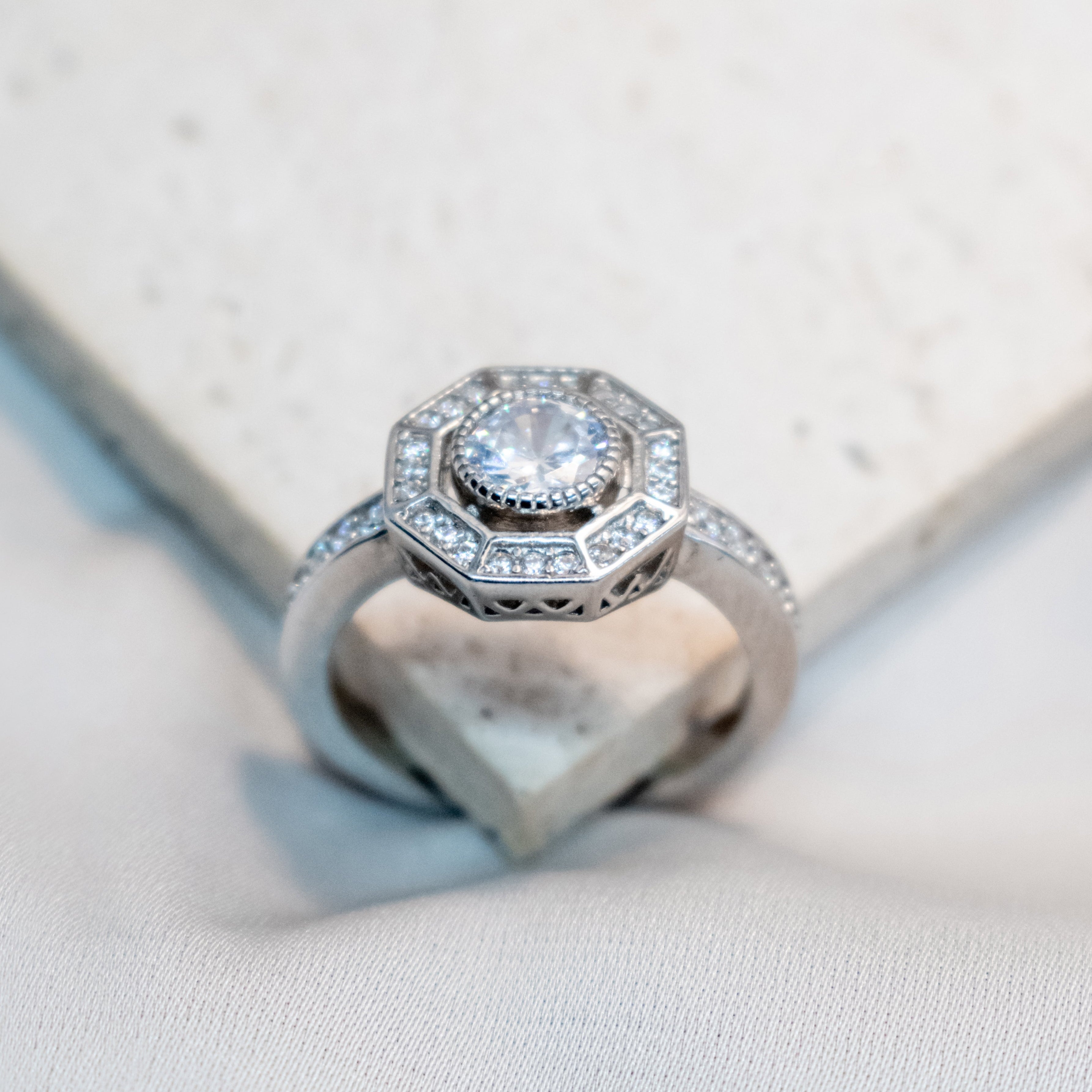 Anillo Vega