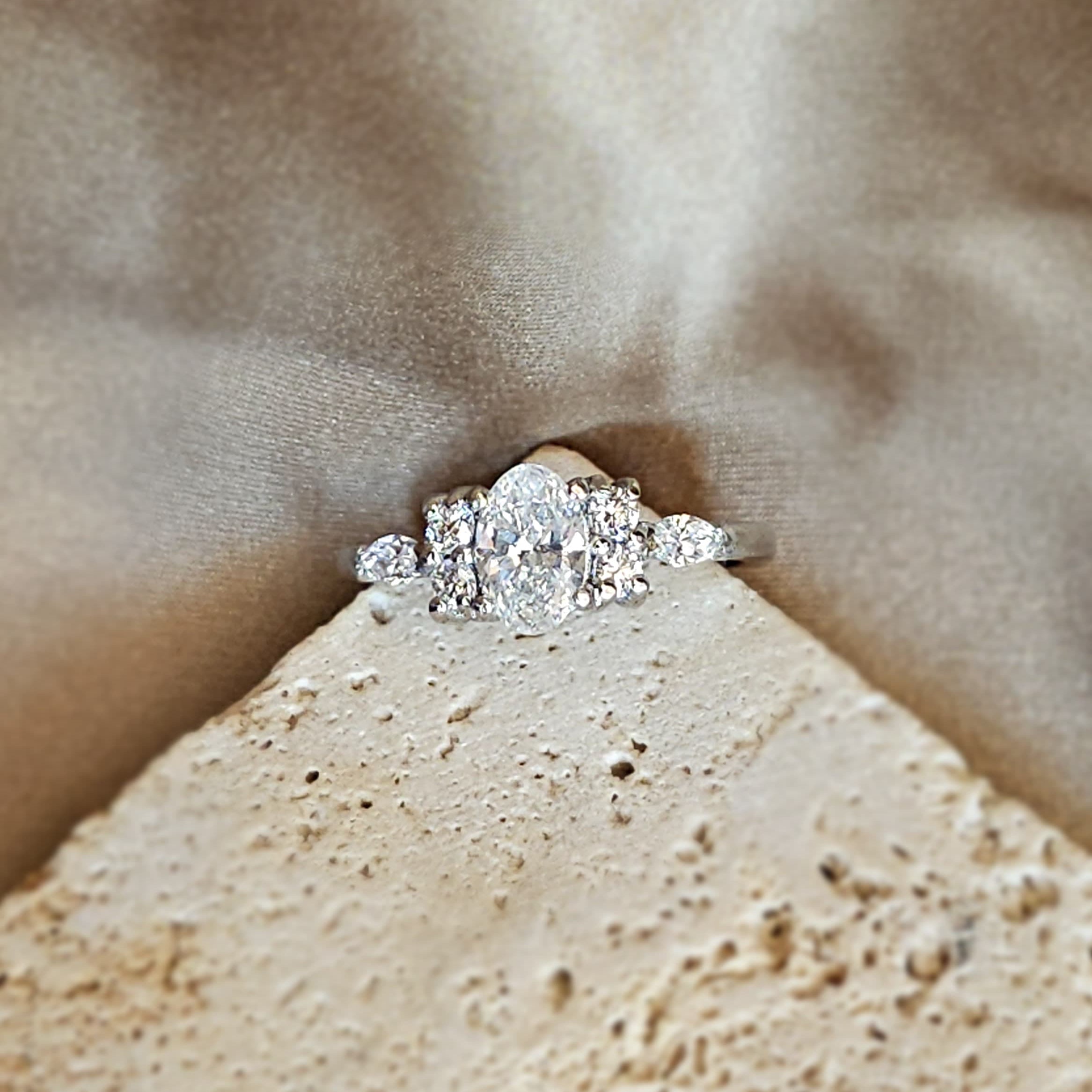 Anillo DeLa