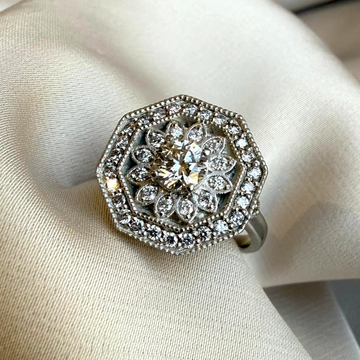 Anillo Octogonal Fleur