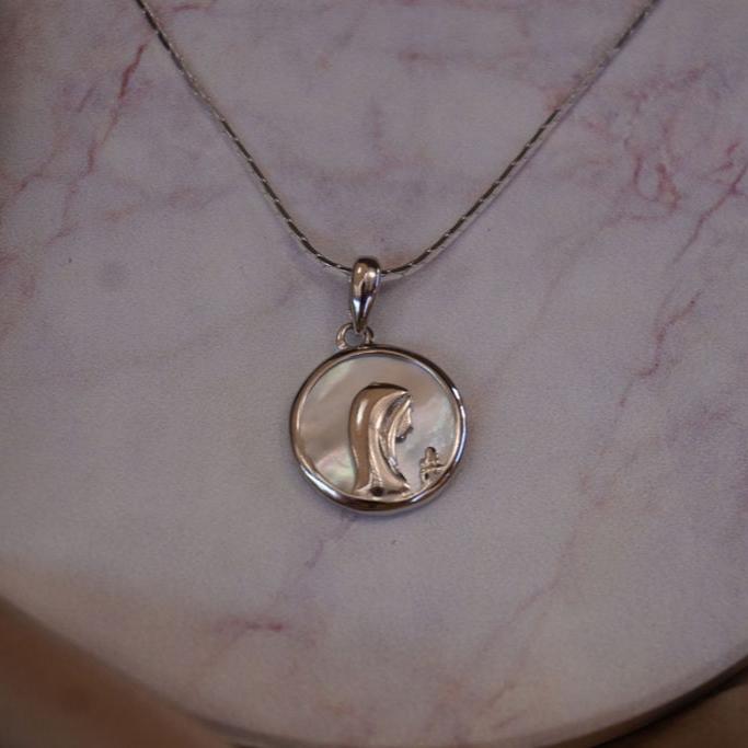 Virgen Niña Nácar/Plata